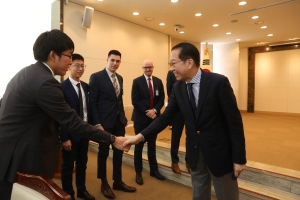 针对约翰·霍普金斯国际关系研究生院（SAIS）学位课程 学生举行政策说明会